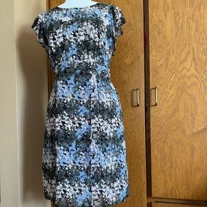 Midi Dress with Pockets!